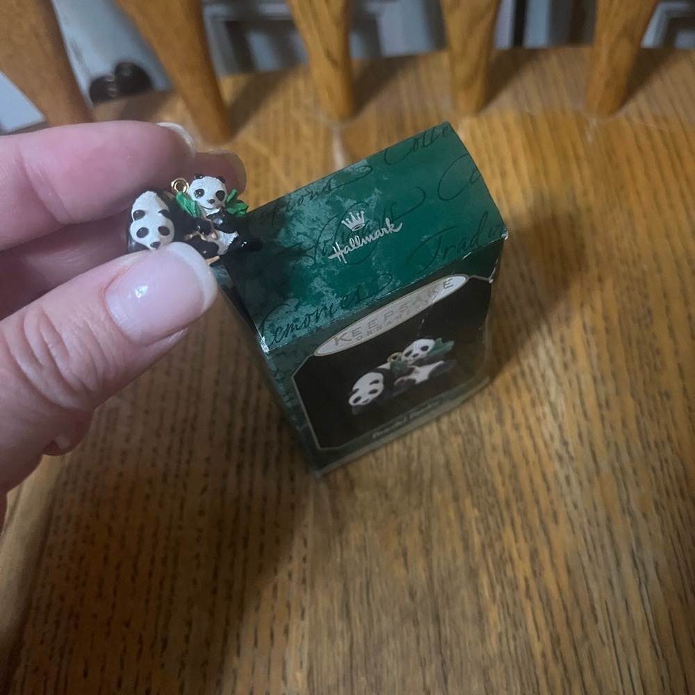 KEEPSAKE by Hallmark- peaceful pandas 🐼 miniature ornament. - Picture 7 of 7